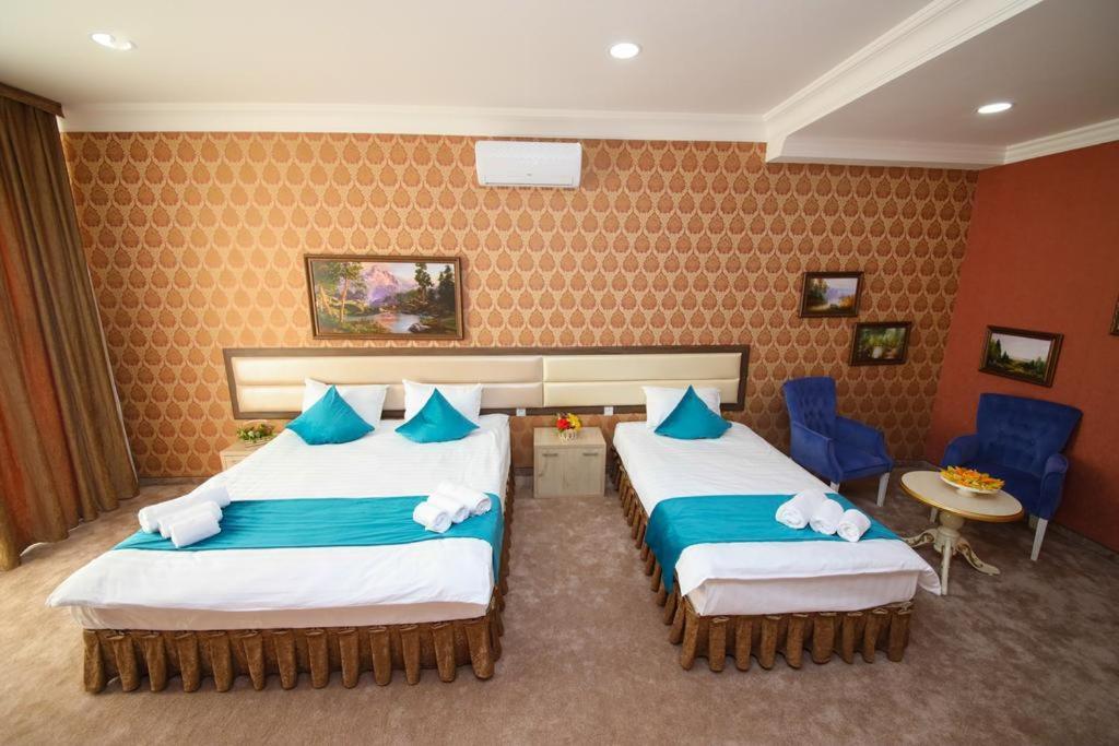 Hotel Globus Tashkent Luaran gambar